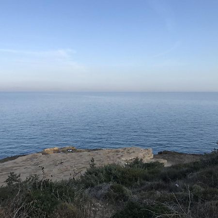 Tiny House Framed By Nature Near Sea In Karaburun Esmirna Exterior foto